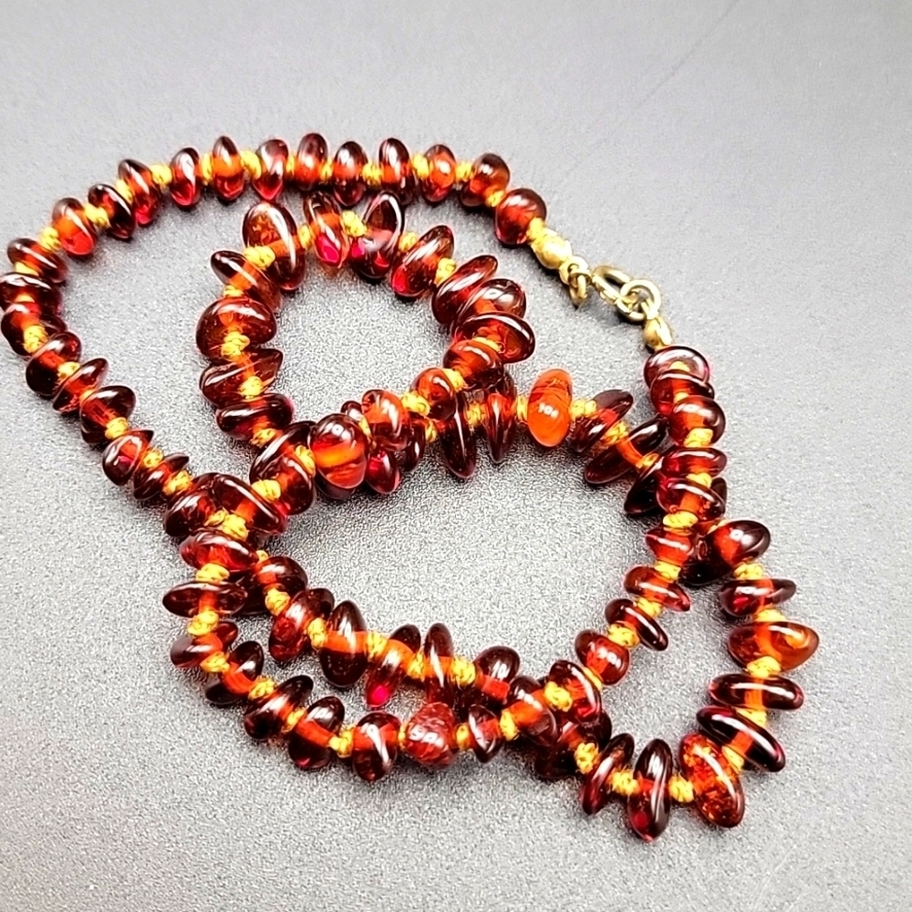 Dark Baltic Amber Chip 18" Necklace Gold Tone Hardware Hand Knotted - Picture 5 of 7